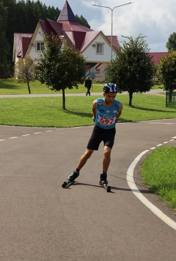 Фидель бәләкәйҙән саңғыла йөрөй