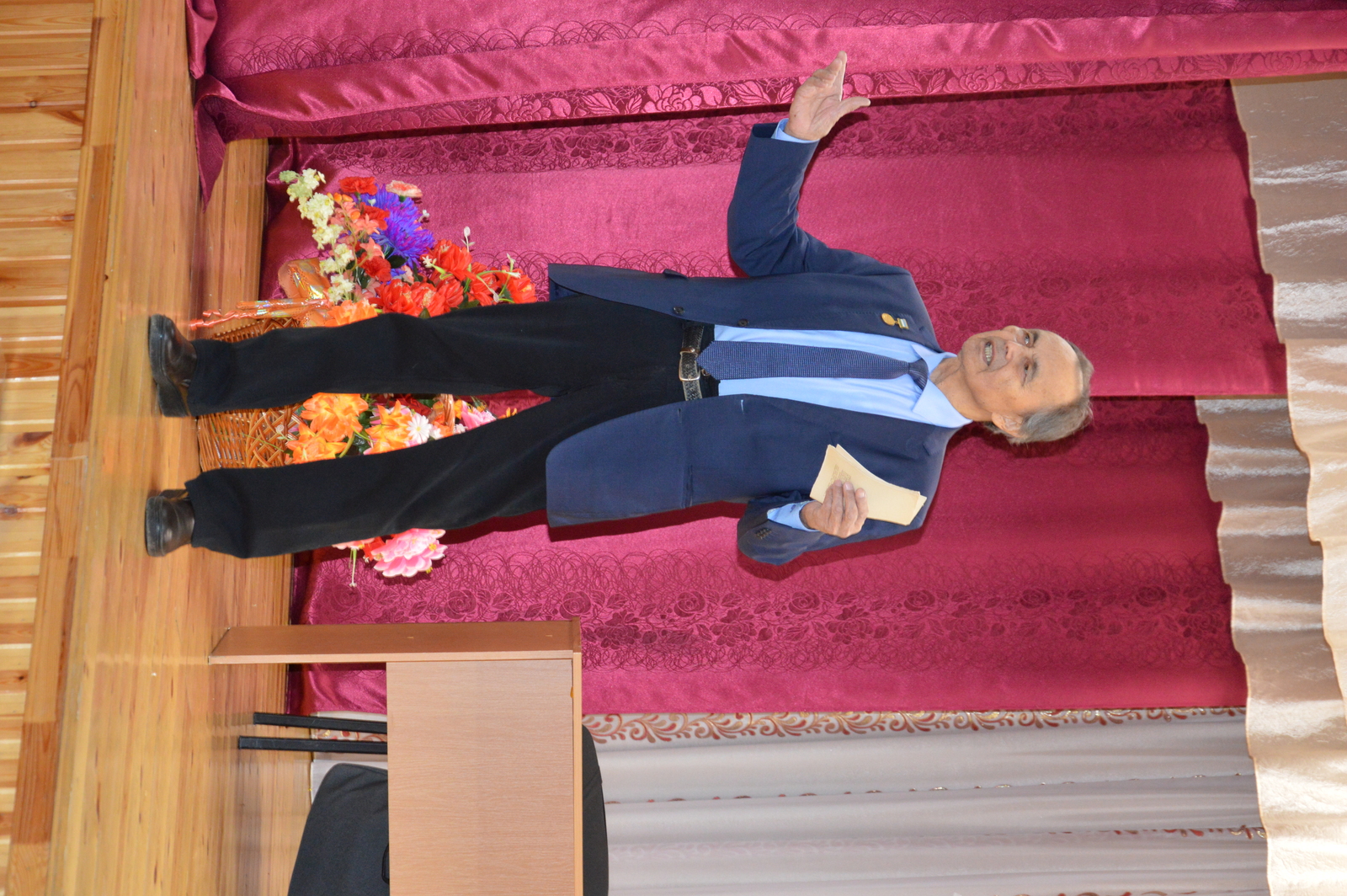 Ҡәҙим Аралбаевтың 85 йәшен билдәләү тураһында указға ҡуйылды