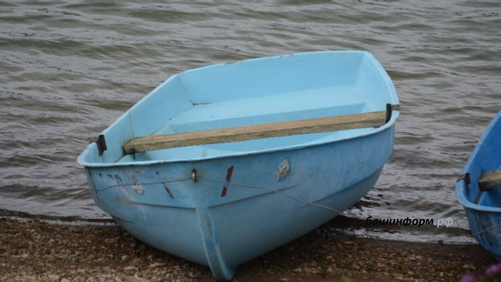 Кәмәлә йөҙөп киткән биш кеше юғалған...