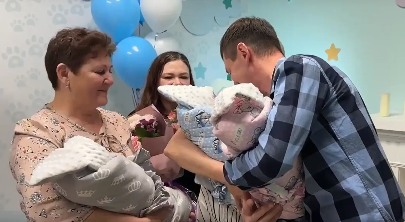 Ғаиләлә оло шатлыҡ!